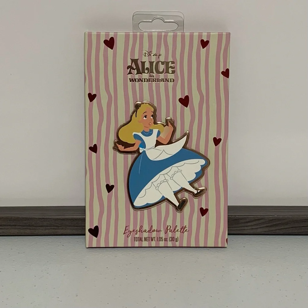 Taste Beauty x Disney Alice in Wonderland Eyeshadow Palette-New
